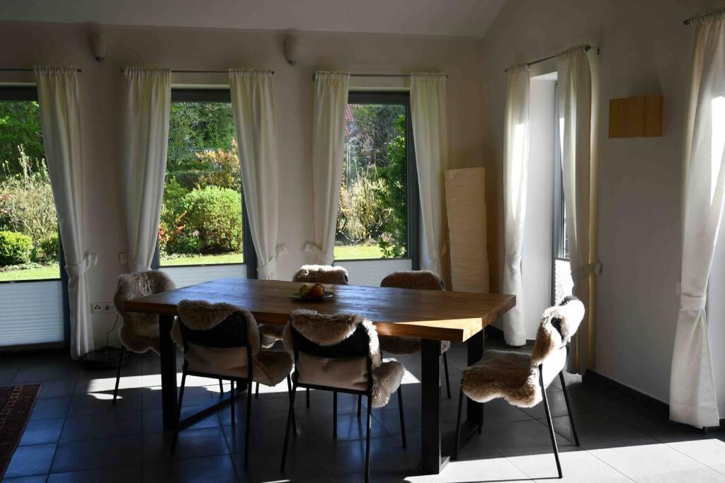 Unser Traumhaus Mit Wunderschoenem Garten Aurich Exterior foto